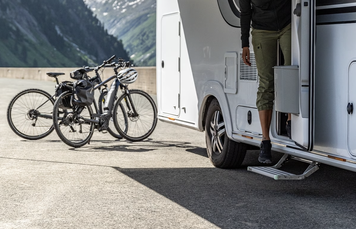 Marche pied electrique camping car