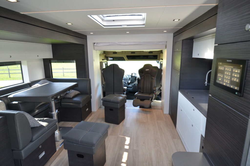 camping car américain intérieur