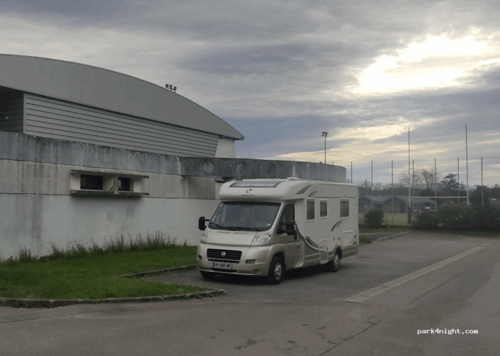 Aire camping car pays basque 1
